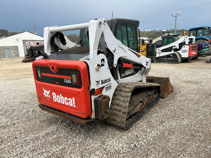 2019-bobcat-t595-image-4