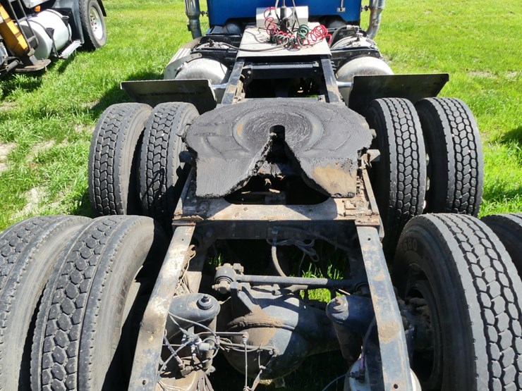 2006-caterpillar-18-image-5