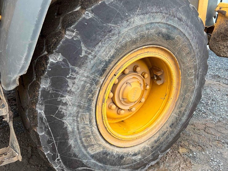 2012-volvo-l60g-image-9