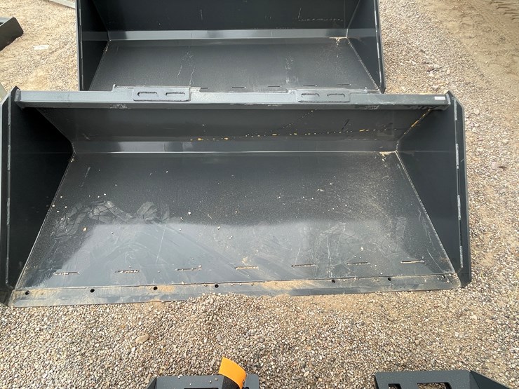 #4327-•-unused-2026-wolverine-skid-steer-track-duty-bucket-attachments-image-1