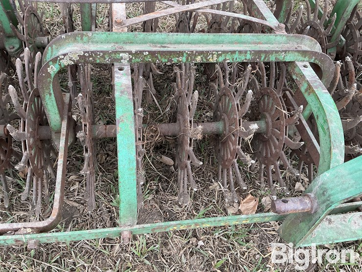 john-deere-pull-type-rotary-hoe-image-17