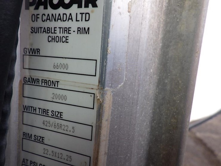 2007-peterbilt-335-image-39