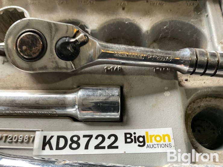 john-deere-12-image-12