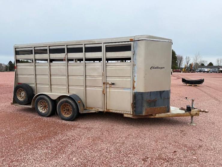 titan-trailer-image-3