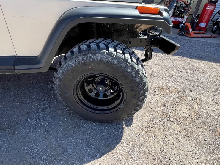 1993-jeep-wrangler-image-32