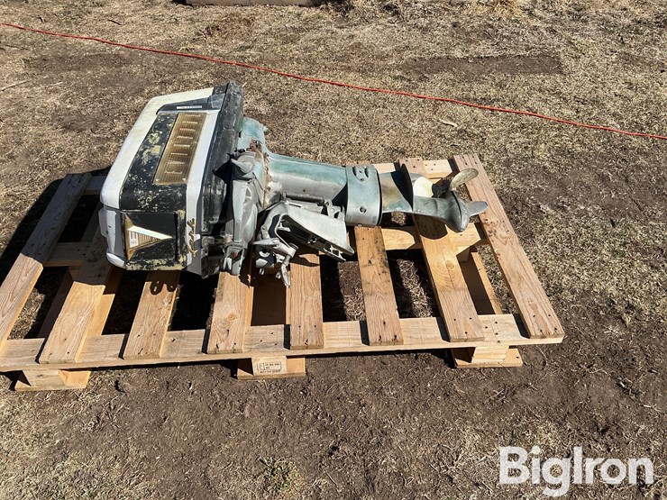 evinrude-35-hp-boat-motor-image-8