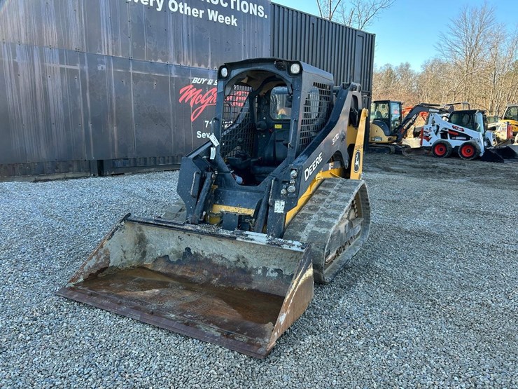 2020-deere-317g-image-8