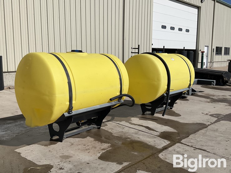 claas-rear-deck-mount-saddle-tanks-image-3