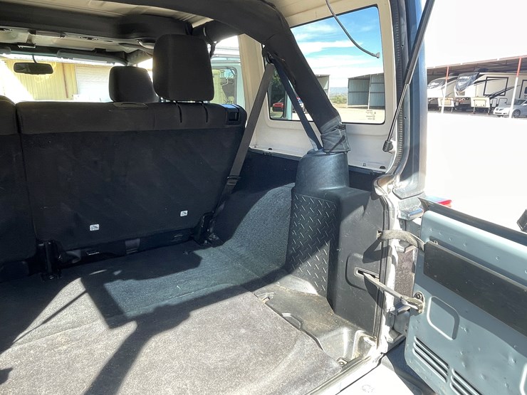 2014-jeep-wrangler-image-33