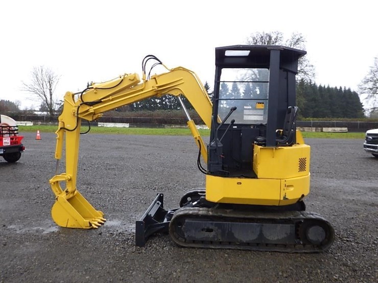 komatsu-pc28uu-image-7