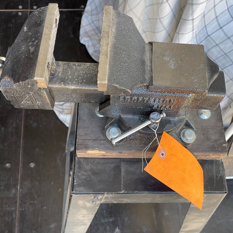 #1489 • Craftsman Vise (Offsite in El Paso)