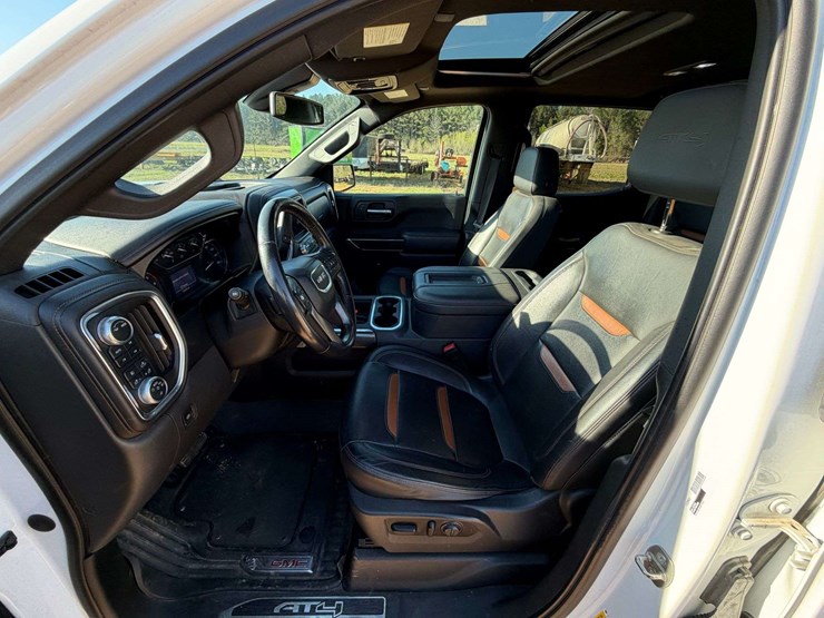 2021-gmc-sierra-1500-image-12