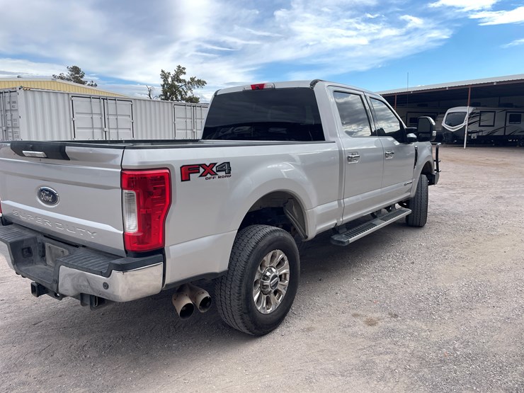2017-ford-f250-image-8