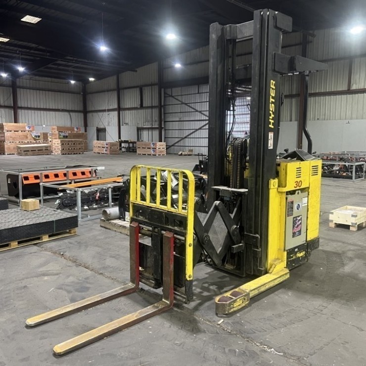 Hyster N30XMDR2 Stand Up Forklift