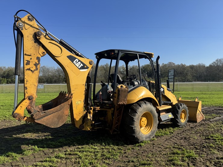 2015-caterpillar-420f-image-6