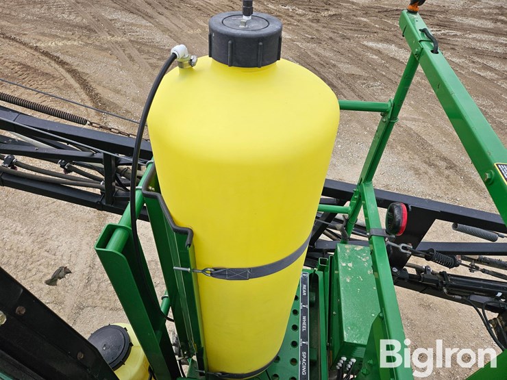 2006-john-deere-6700-image-11