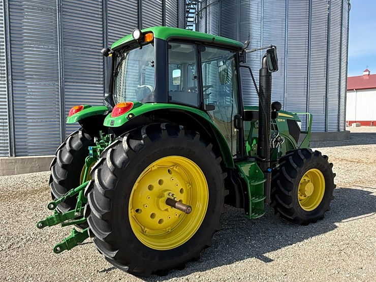 2015-john-deere-6125m-image-5