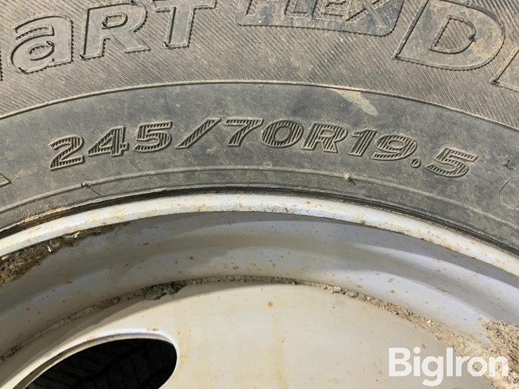 massey-ferguson-730-image-13