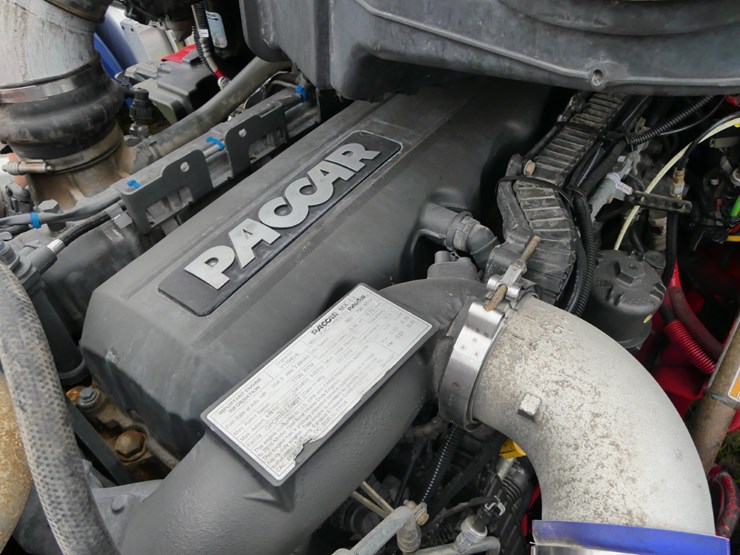 2017-kenworth-t680-image-18