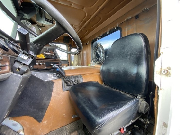 1993-vactor-2100-image-19