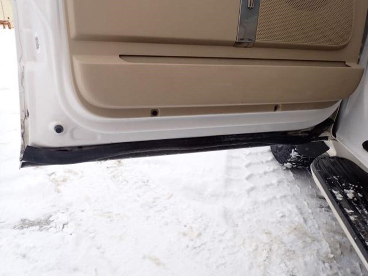 2009-lincoln-navigator-image-32