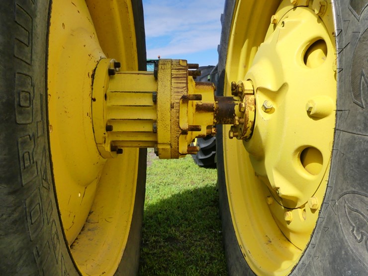 john-deere-8400-image-8