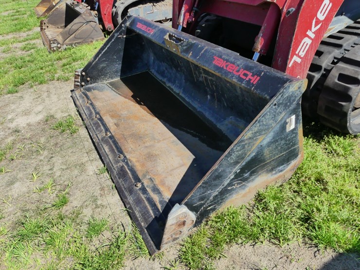 2022-takeuchi-tl12r2-image-10