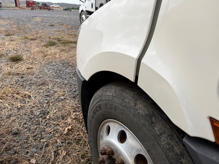 #40953-•-2019-freightliner-cascadia-t/a-daycab-truck-tractor-3akjhtdv4kskd3197-image-31