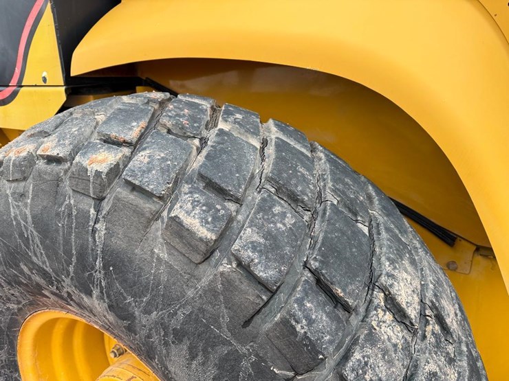 caterpillar-cs-563e-image-8