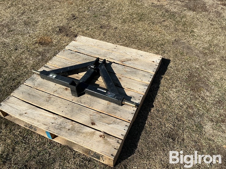 2024-wolverine-tqh-26-02c-class-1-3-pt-quick-hitch-image-1