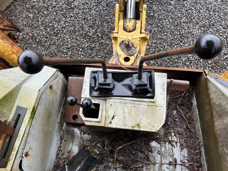 1996-caterpillar-426b-image-22