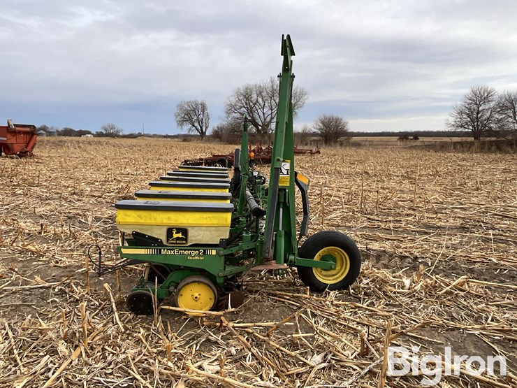 john-deere-7300-image-4