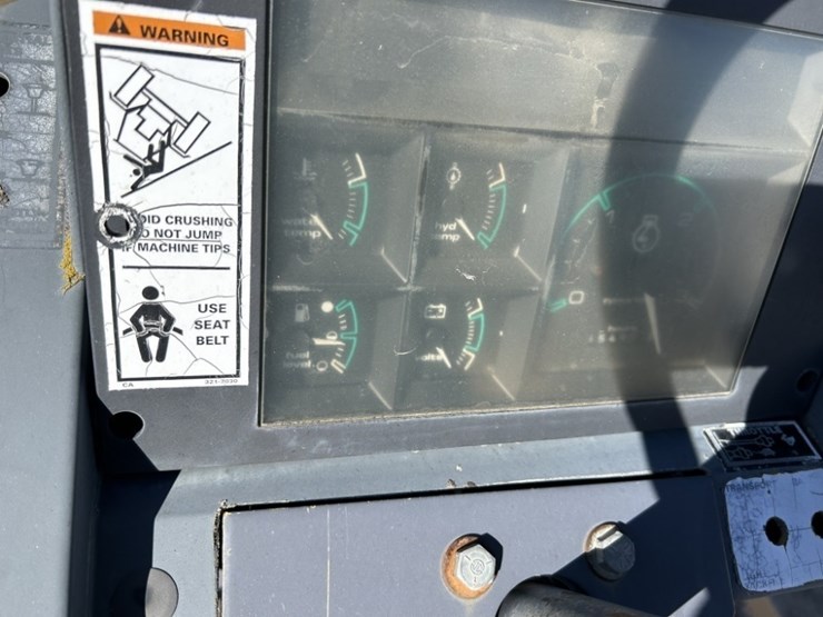 case-860-turbo-image-17