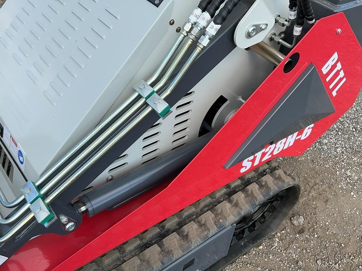 #1017-•-unused-2025-bttl-st28h-6-mini-skid-loader-image-19