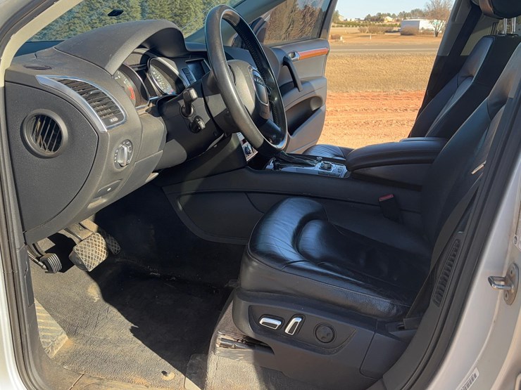 2011-audi-q7-image-9