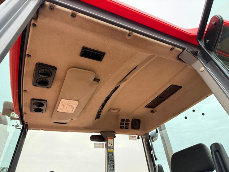 2005-kubota-la1301s-image-53