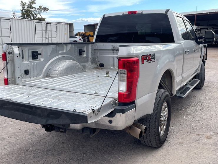 2017-ford-f250-image-32