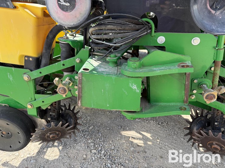 john-deere-1760-image-13
