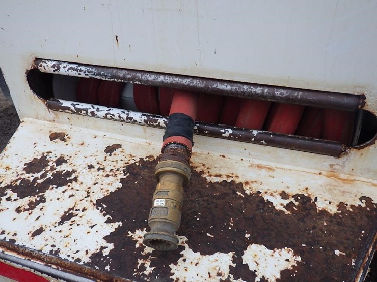 2016-freightliner-m2-15'-t/a-water-truck-image-10