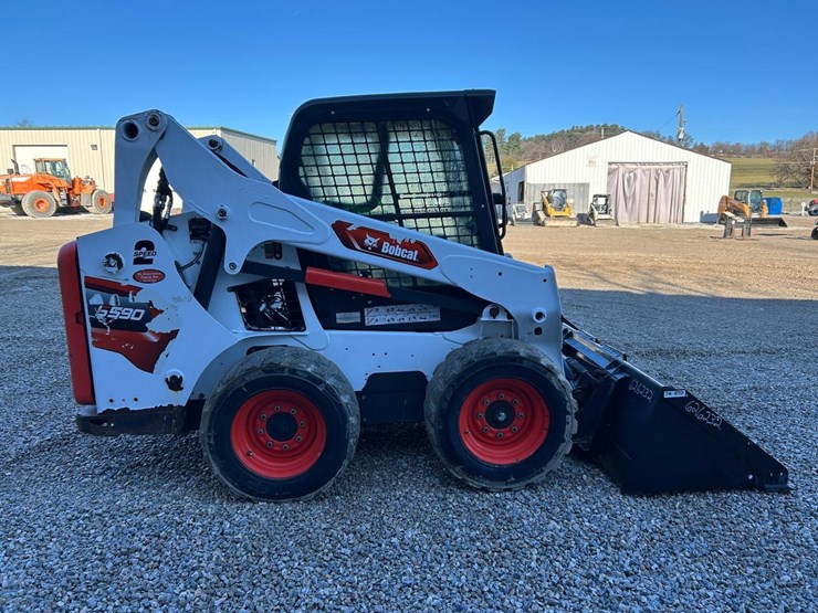 2022-bobcat-s590-image-5