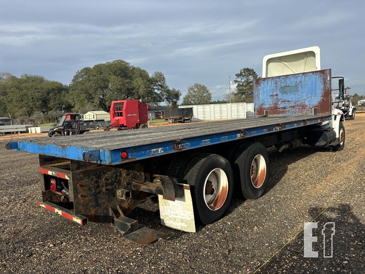 2009-international-durastar-4400-image-5