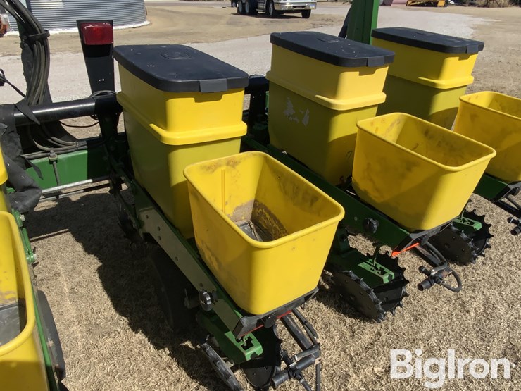 john-deere-1700-image-19