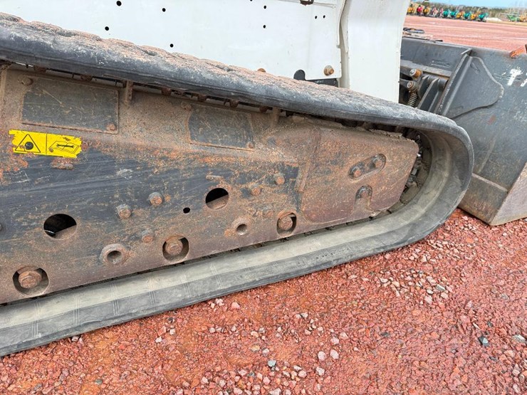 bobcat-t750-image-23