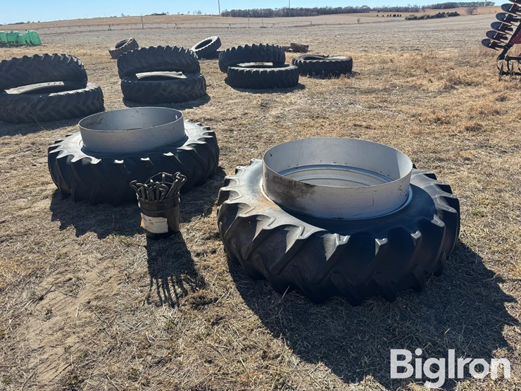 18.4-42-dual-rims-&-tires-image-1