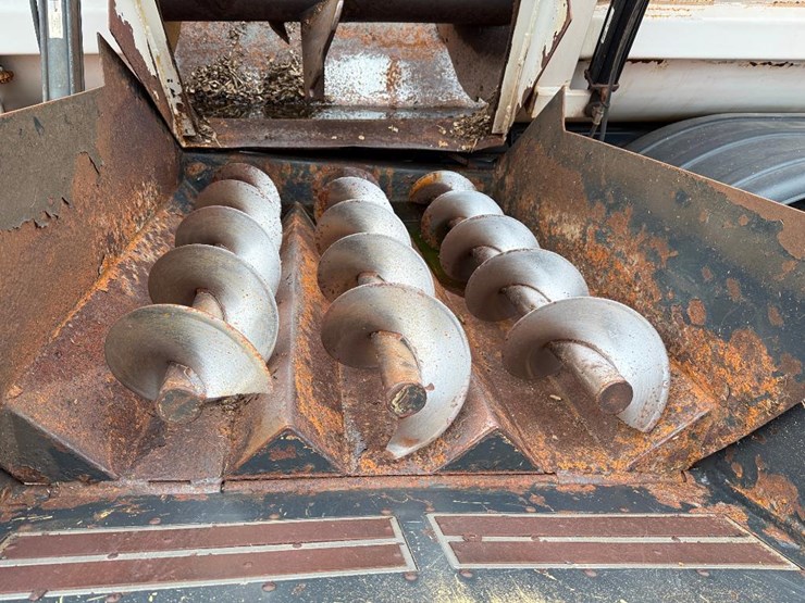 international-7600-image-74