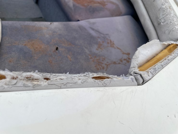 #4331-•-bayliner-boat-and-trailer-(titles-in-delay)-image-36