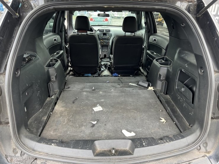 2018-ford-explorer-image-21