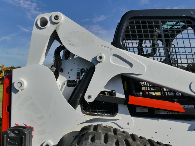 2025-bobcat-t650-image-8