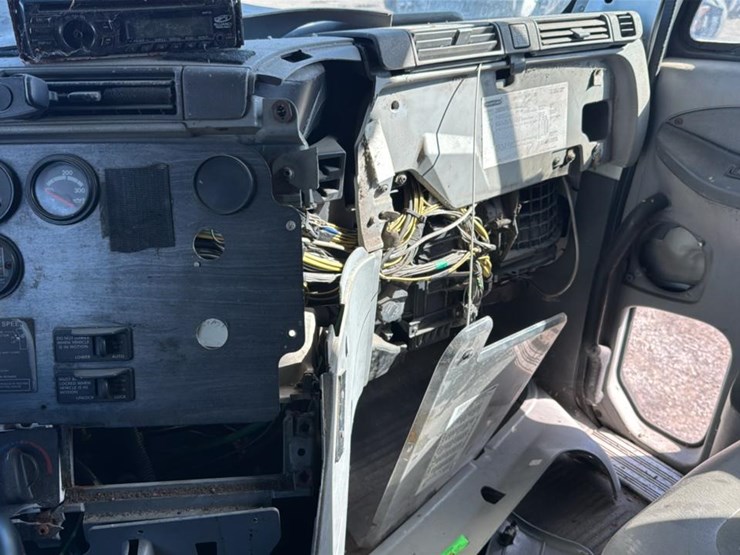 2006-caterpillar-c11-image-42