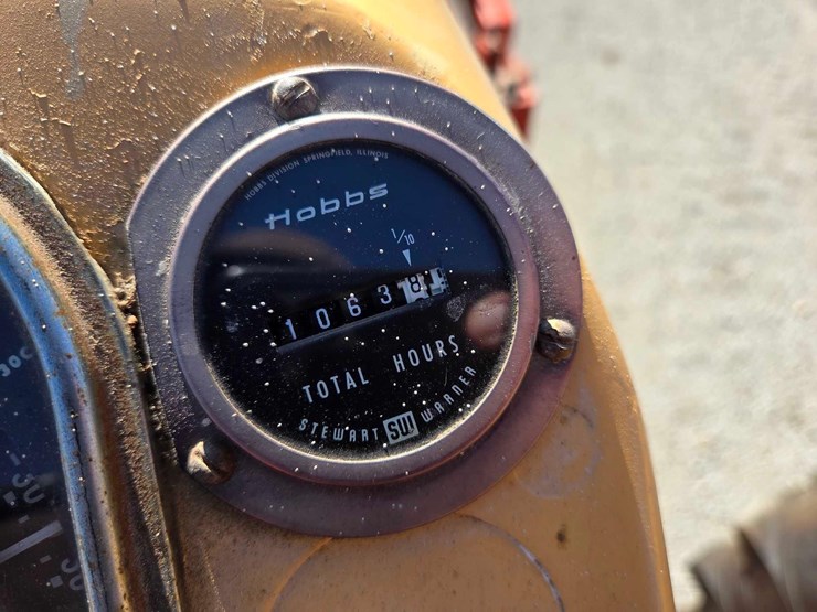 case-730-tractor-image-52